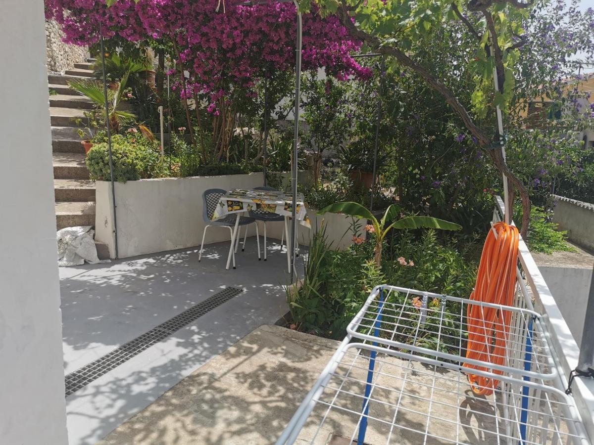 Apartman Tudor Kuzma Hvar Buitenkant foto