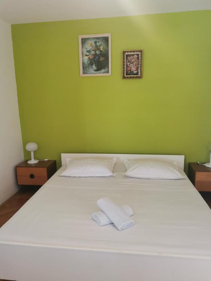 Apartman Tudor Kuzma Hvar Buitenkant foto
